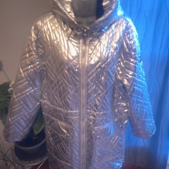 MICHAEL KORS OVERSIZED Quilted Metallic Ciré Puffer Coat SIZE L (NEW) - Picture 4 of 11